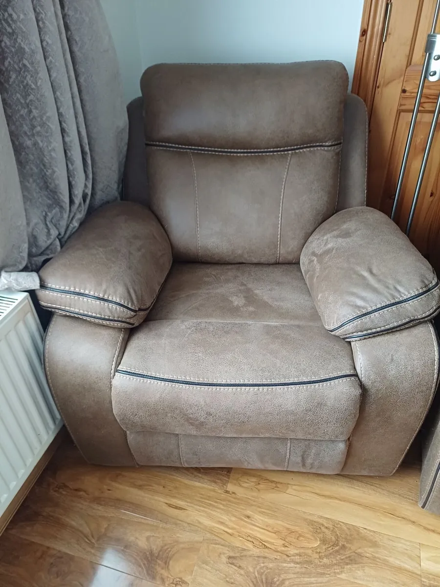 Recliner 3 seater and chair - Image 2
