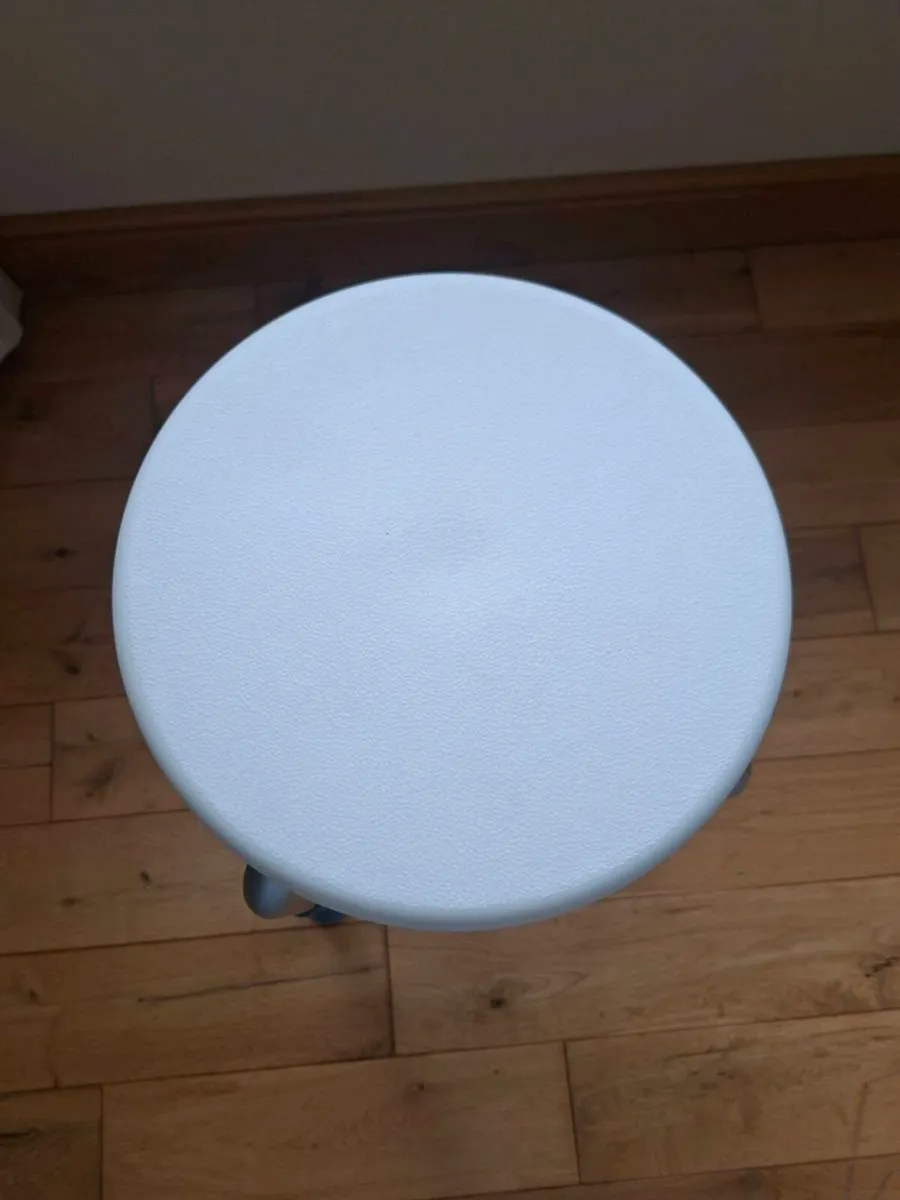 Shower stool - Image 2