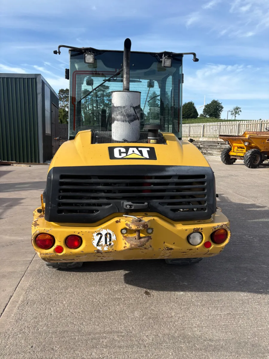 2011 CAT Wheeled loader & Bagging Bucket - Image 3