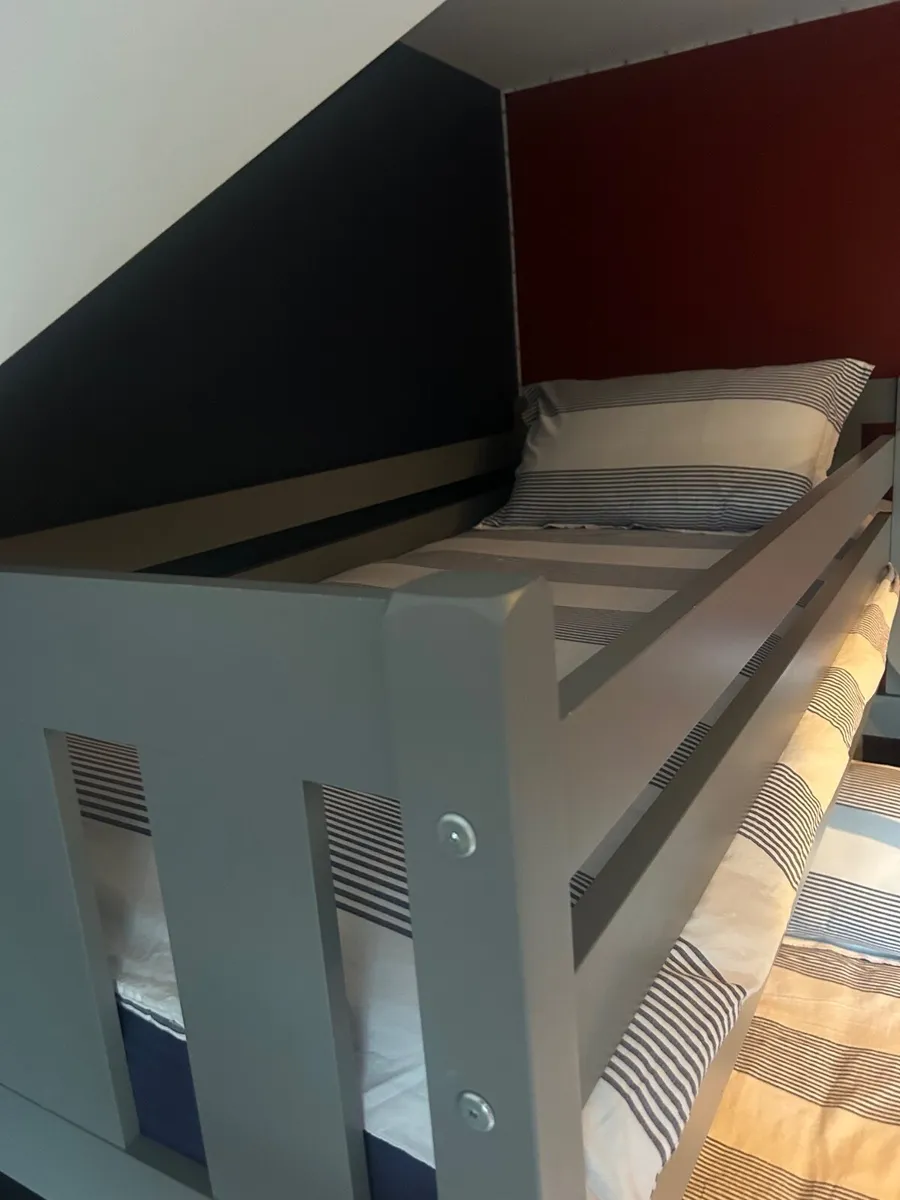Triple Sleeper Bunk Bed - Image 3