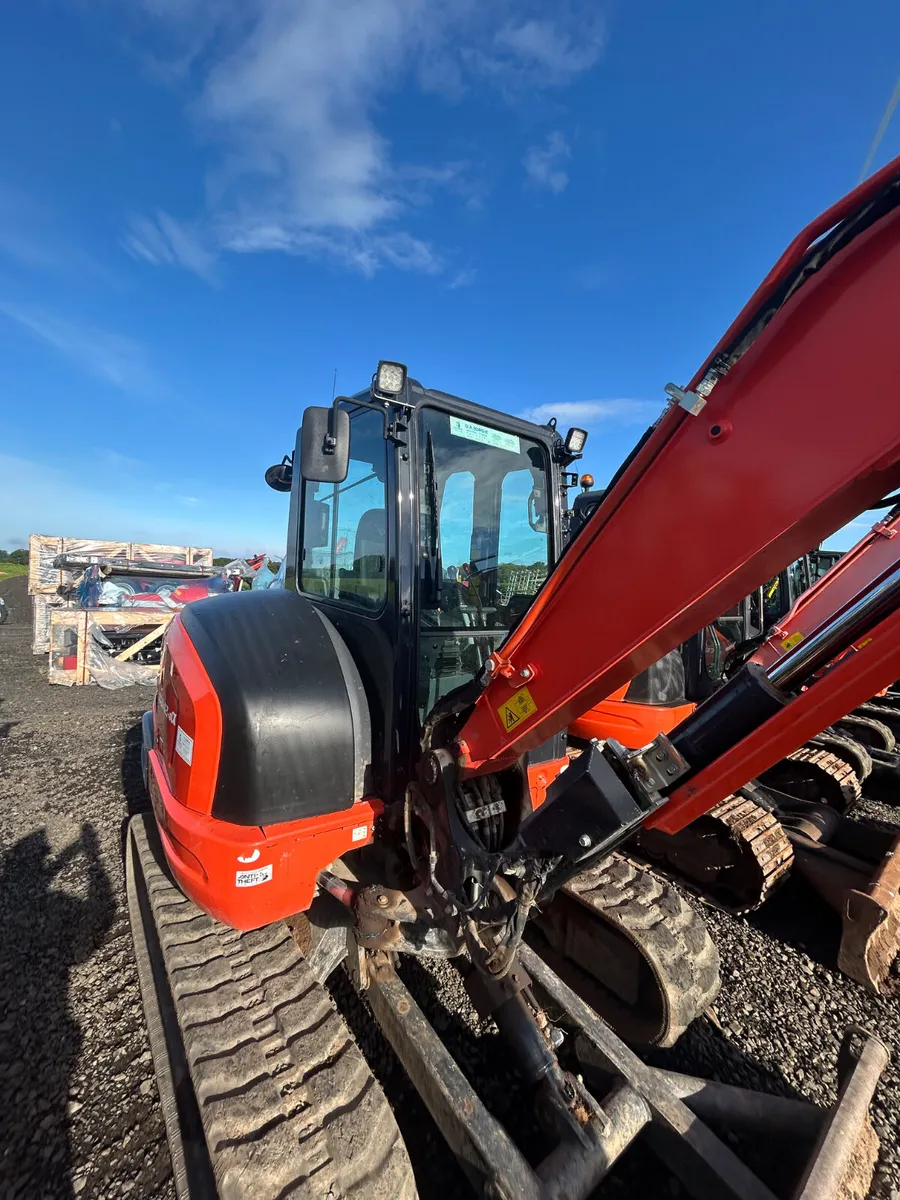 Kubota KX042-4a Digger - Image 1
