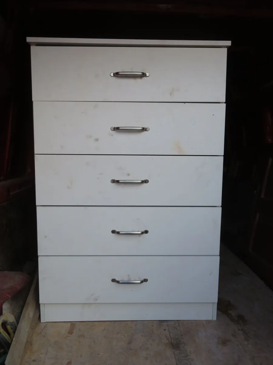 Chest of drawers - Image 1