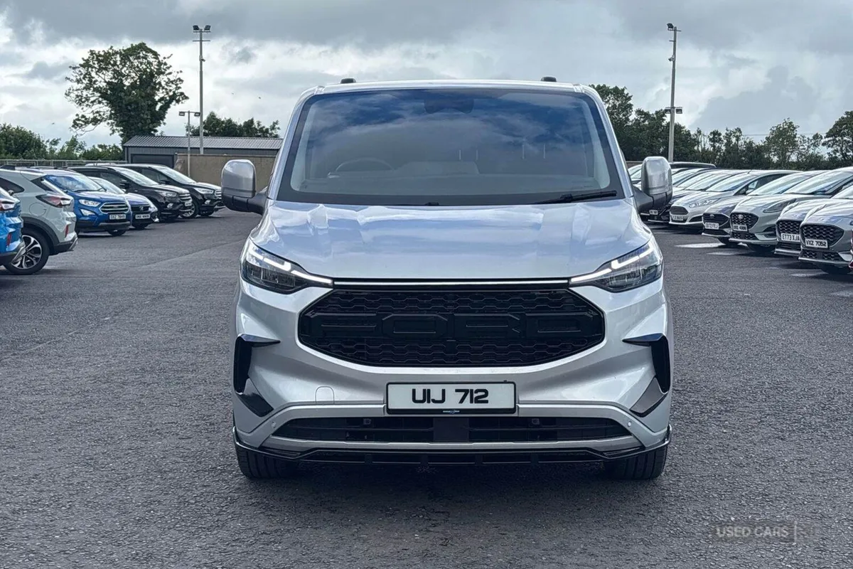 Ford Transit Custom 2.0 320 EcoBlue Limited Crew V - Image 4