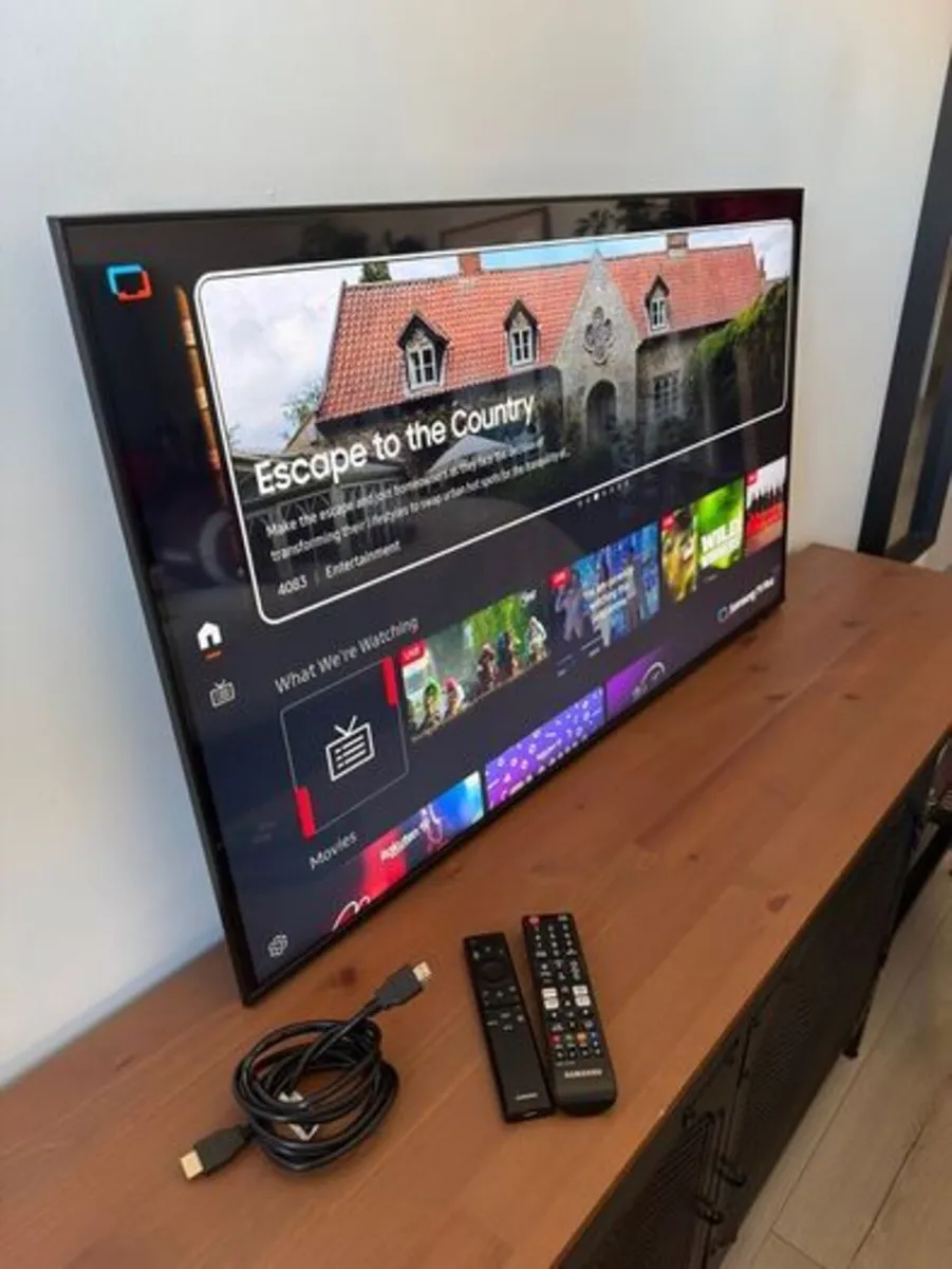 Samsung 43 4K Crystal UHD Smart TV UE43BU8070KXXU - Image 1
