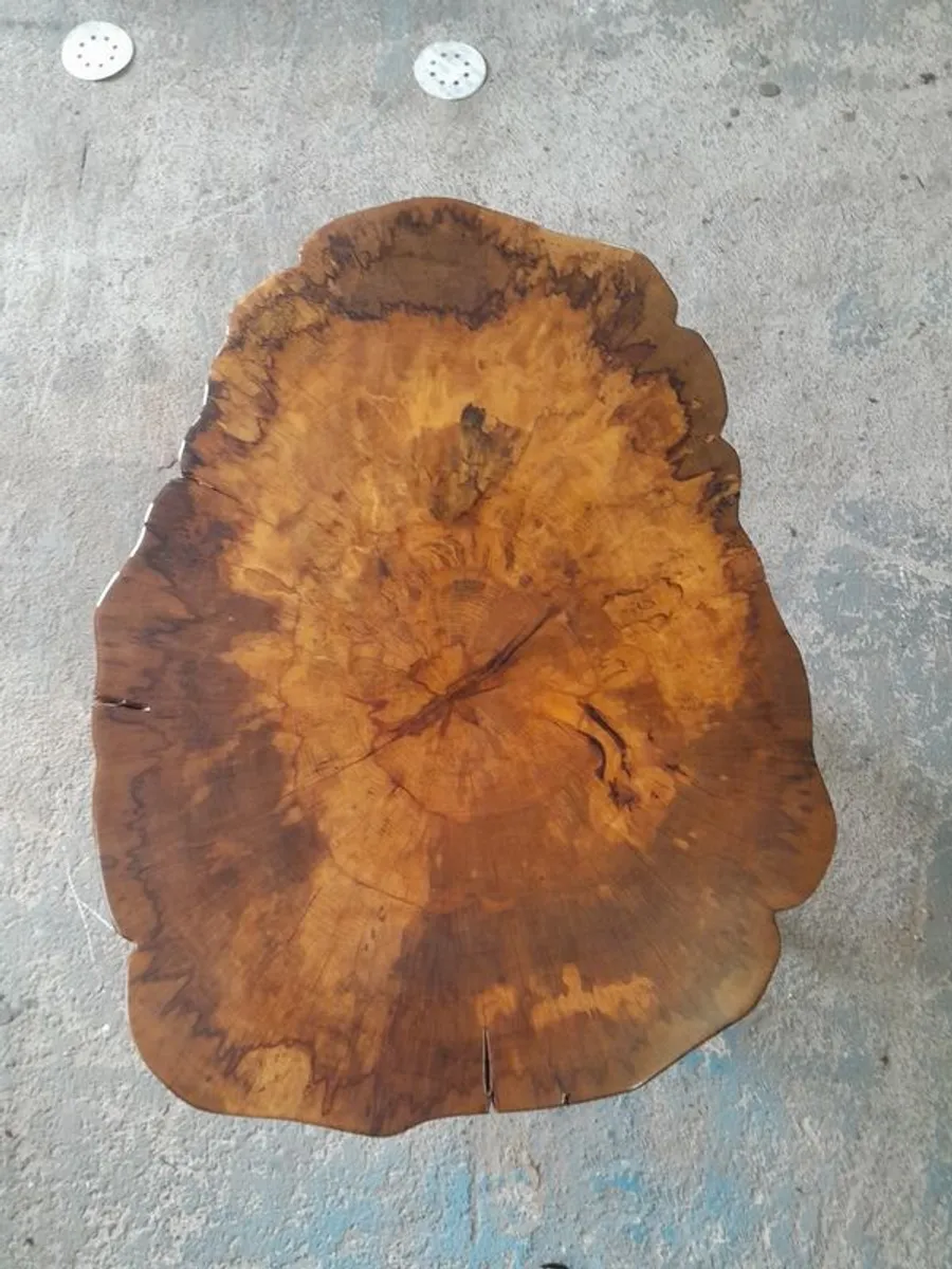 Resin/coffee table - Image 1