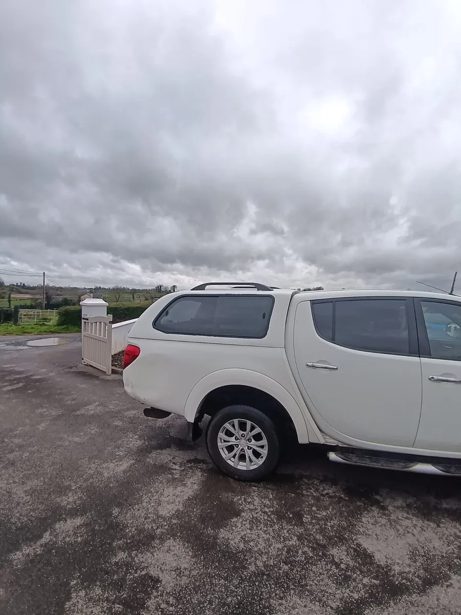 Mitsubishi l200 canopy - Image 3