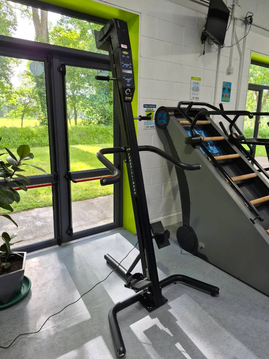 VERSA CLIMBER - Image 1