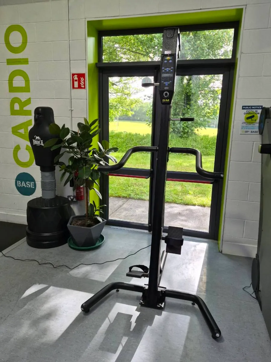 VERSA CLIMBER - Image 2