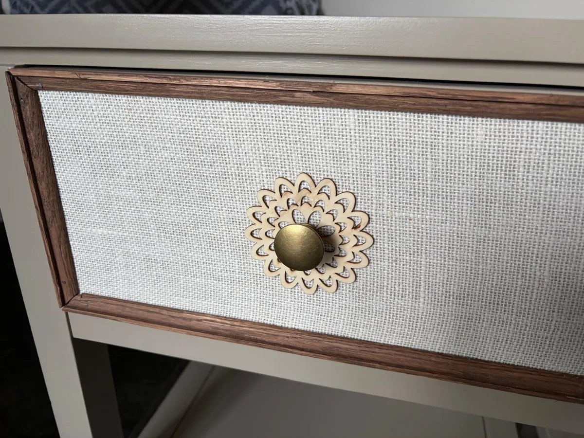 Pair of bedside tables - Image 2