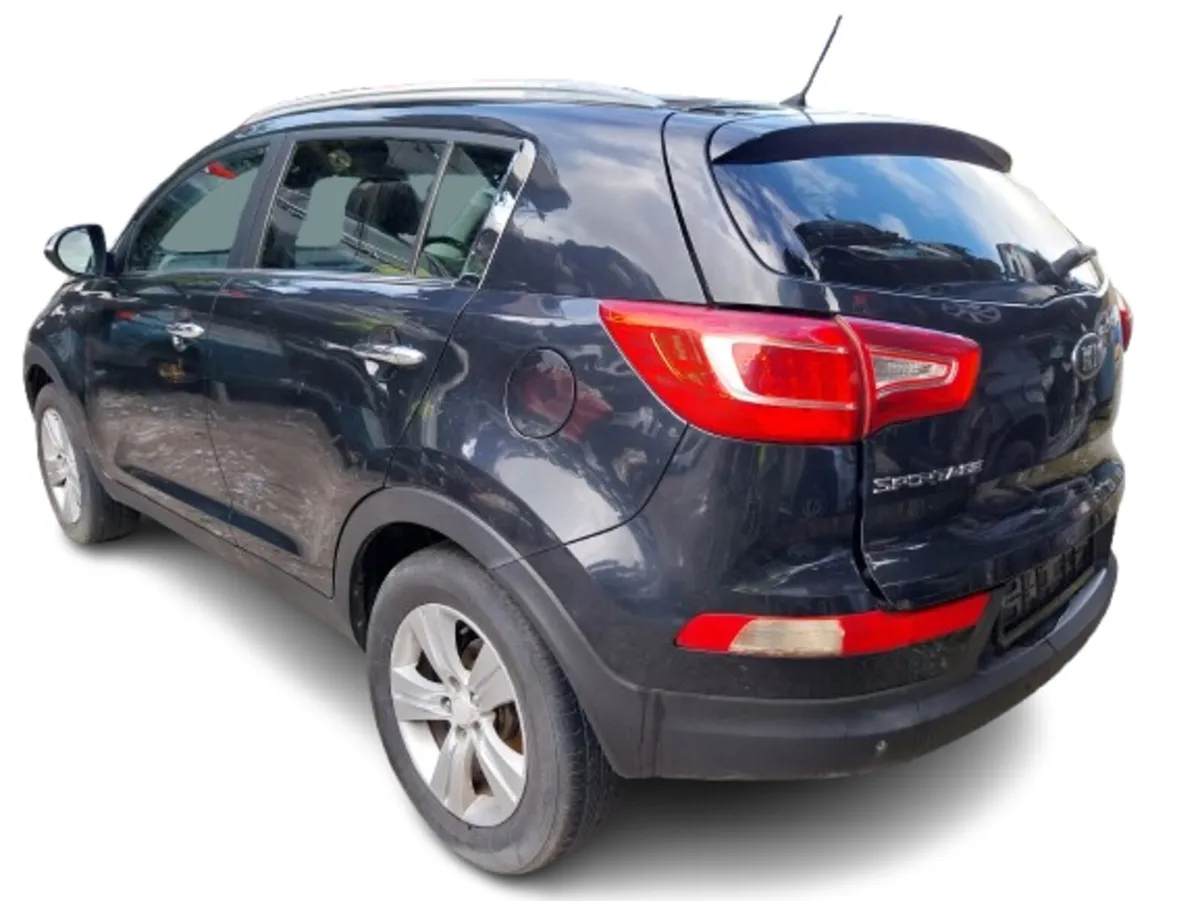 2013 KIA SPORTAGE For Breaking/Dismantling - Image 4