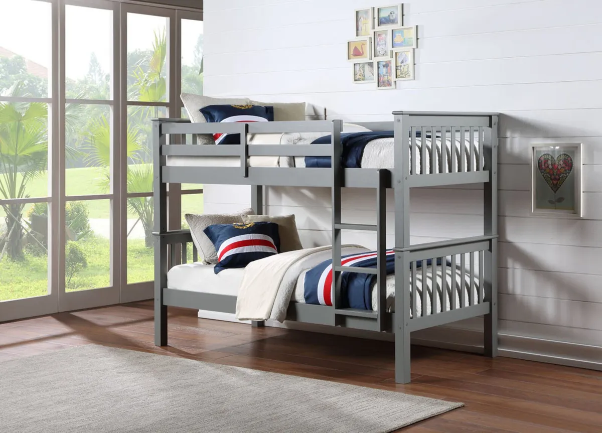 Bunk bed - Image 1
