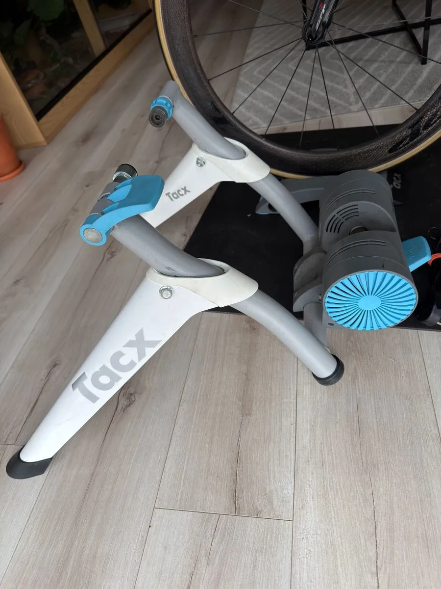 Tacx Vortex Smart Trainer Zwift Compatible - Image 1