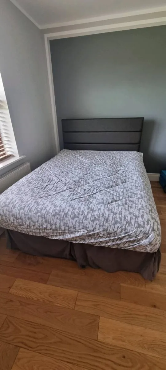 Double bed - Image 2