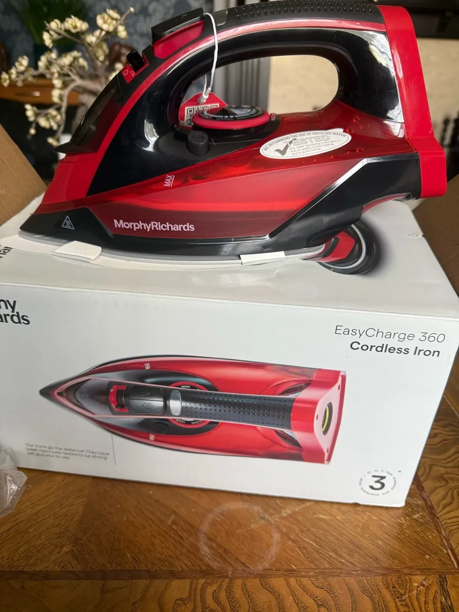 Morphy Richard cordless iron new - Image 1
