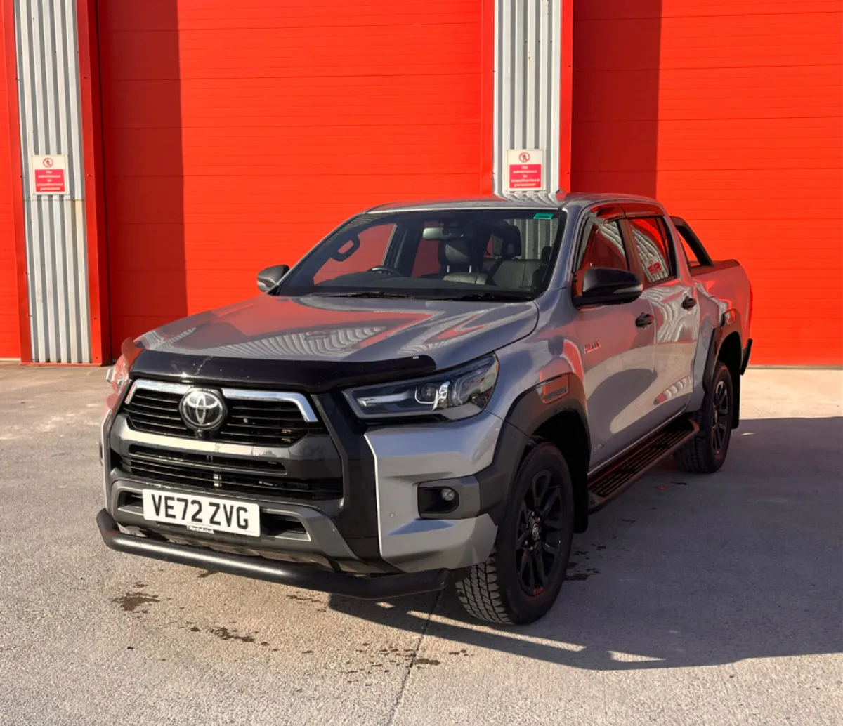2021 Toyota Hilux 2.8 Invincible X Auto - Image 1