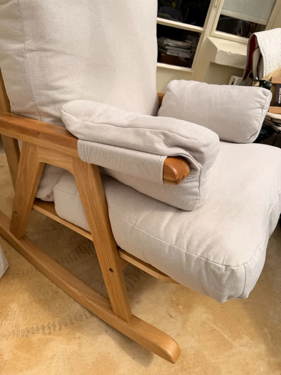 Nursery rocking chair - Image 3