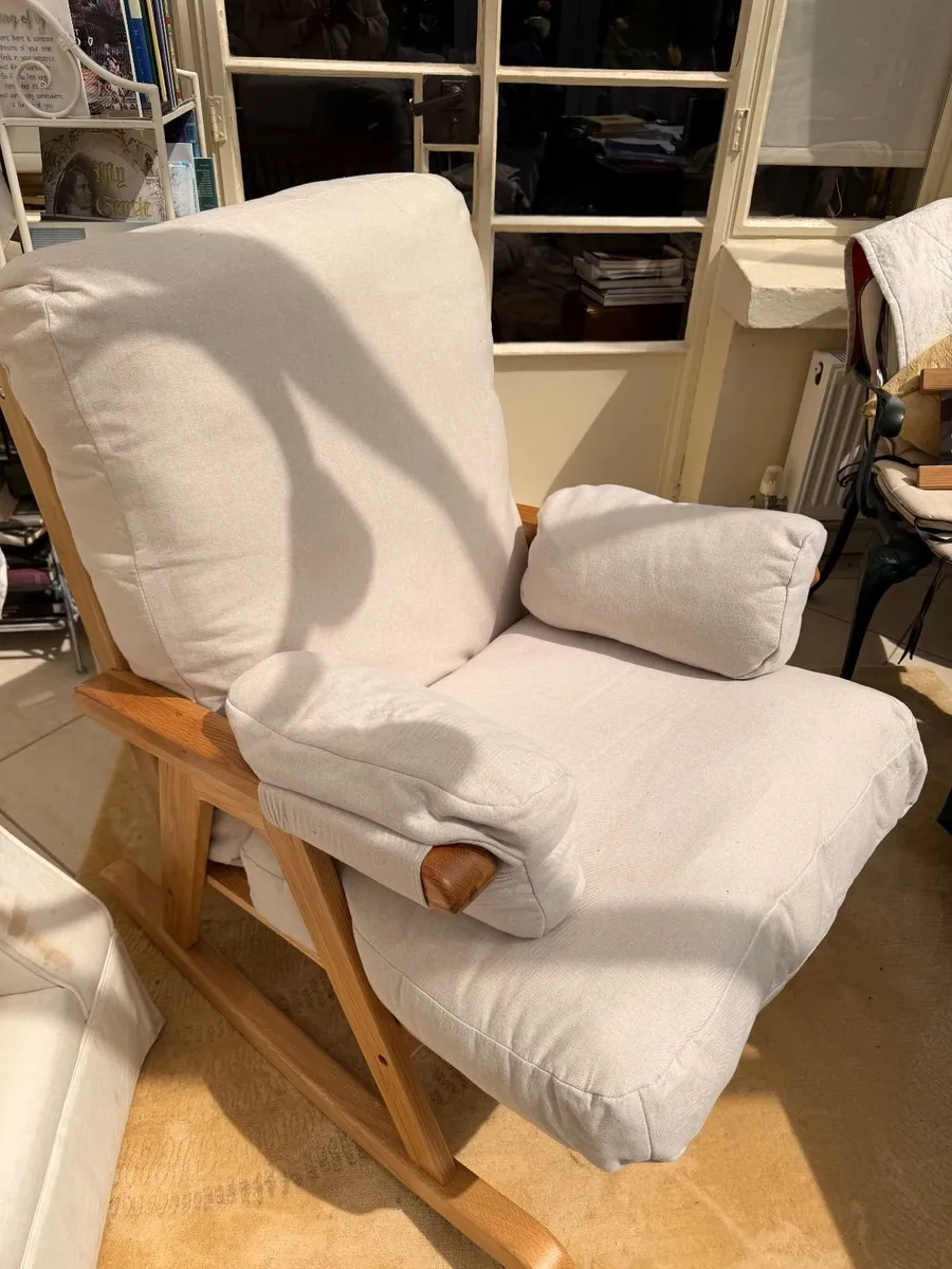 Nursery rocking chair - Image 1