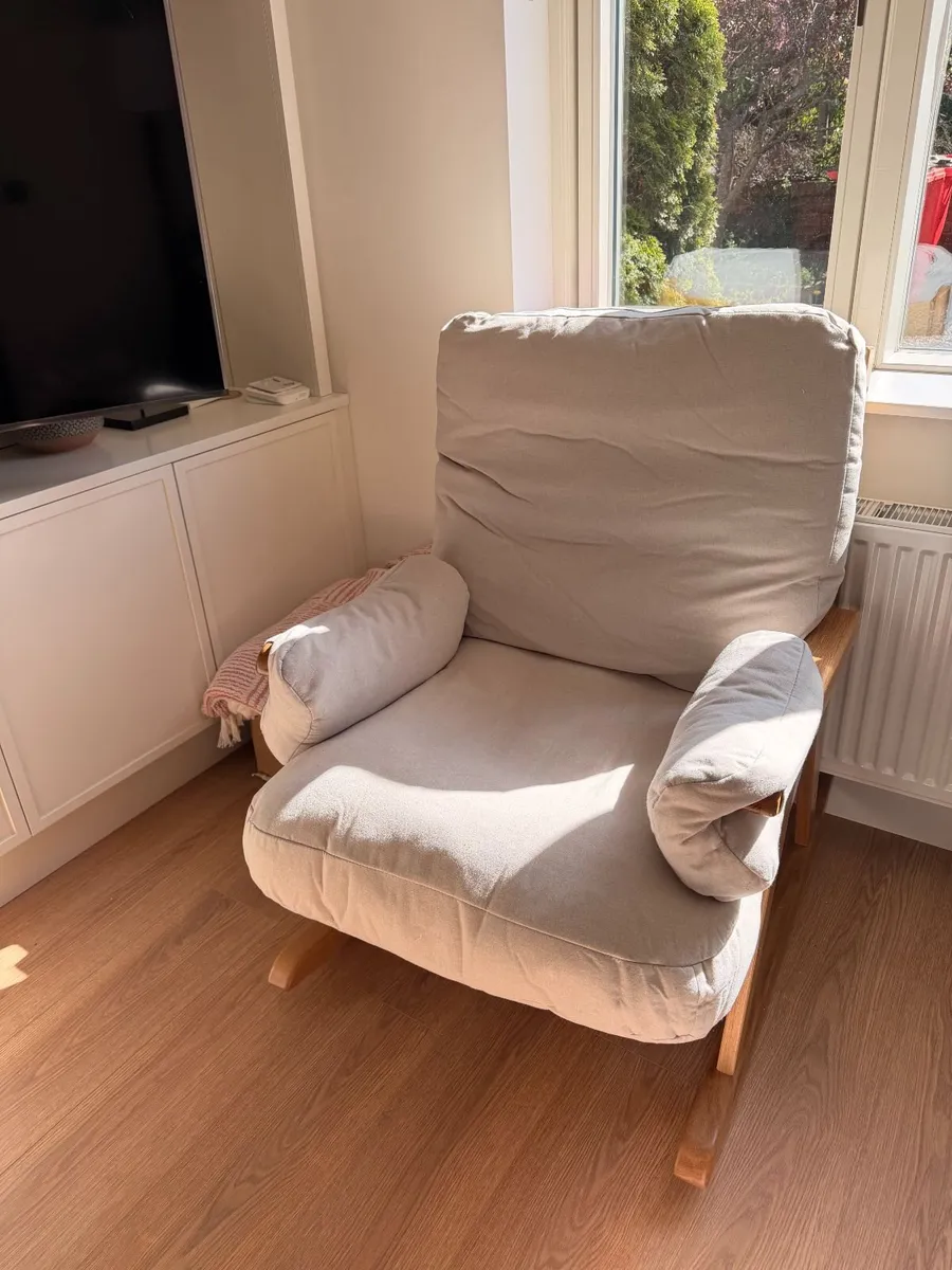 Nursery rocking chair - Image 4
