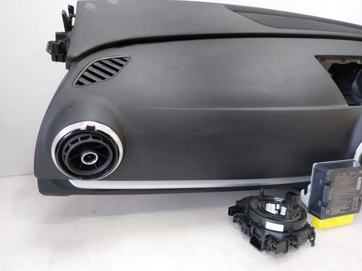 2015 Audi A3 Air Bag Set - Image 2