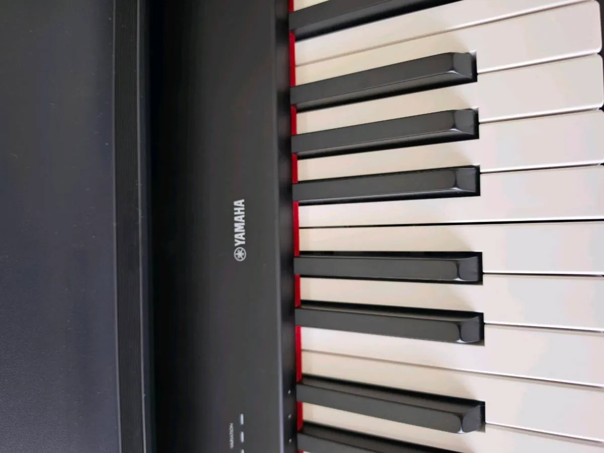 Digital piano Yamaha p-225 - Image 2