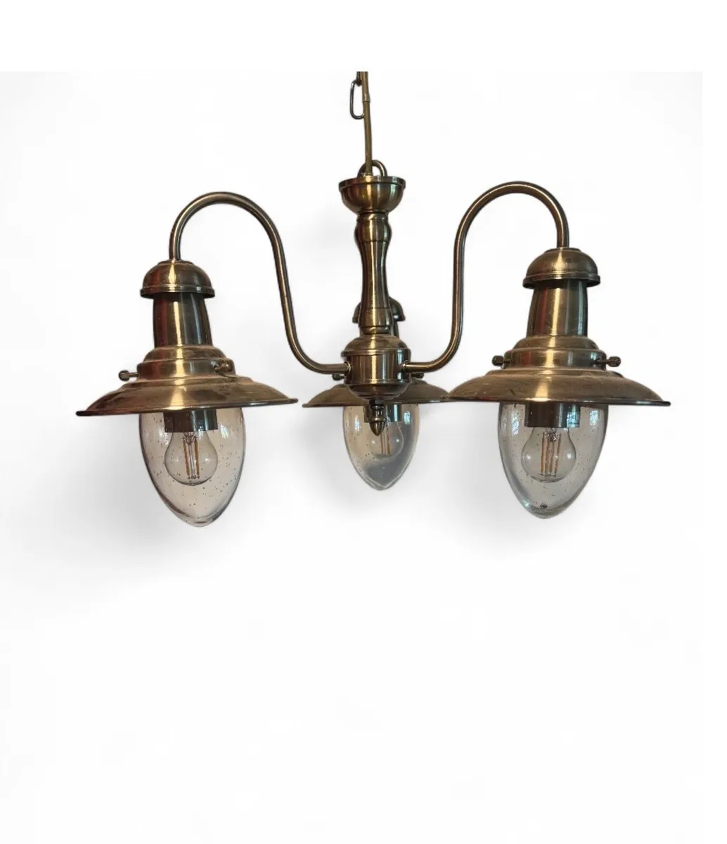 Beautiful brass 3 light chandelier - Image 1