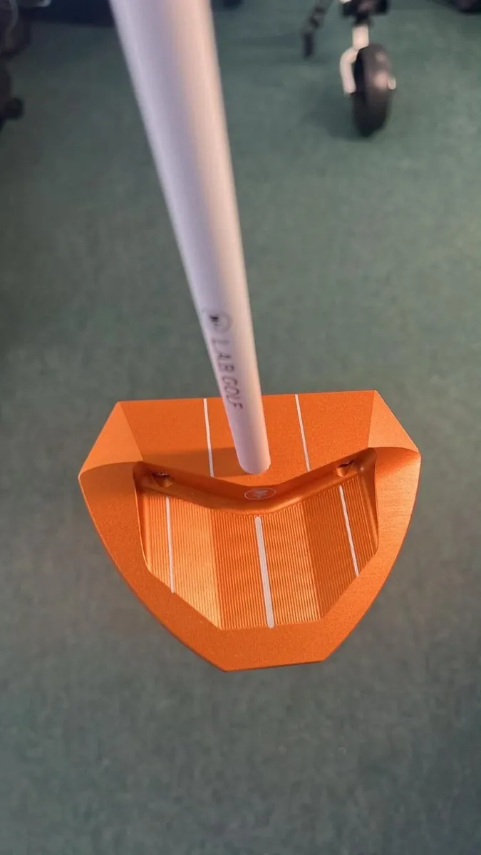 L.A.B. Golf OZ.1i Orange 33.5' NEW €799 NOW €475 - Image 1