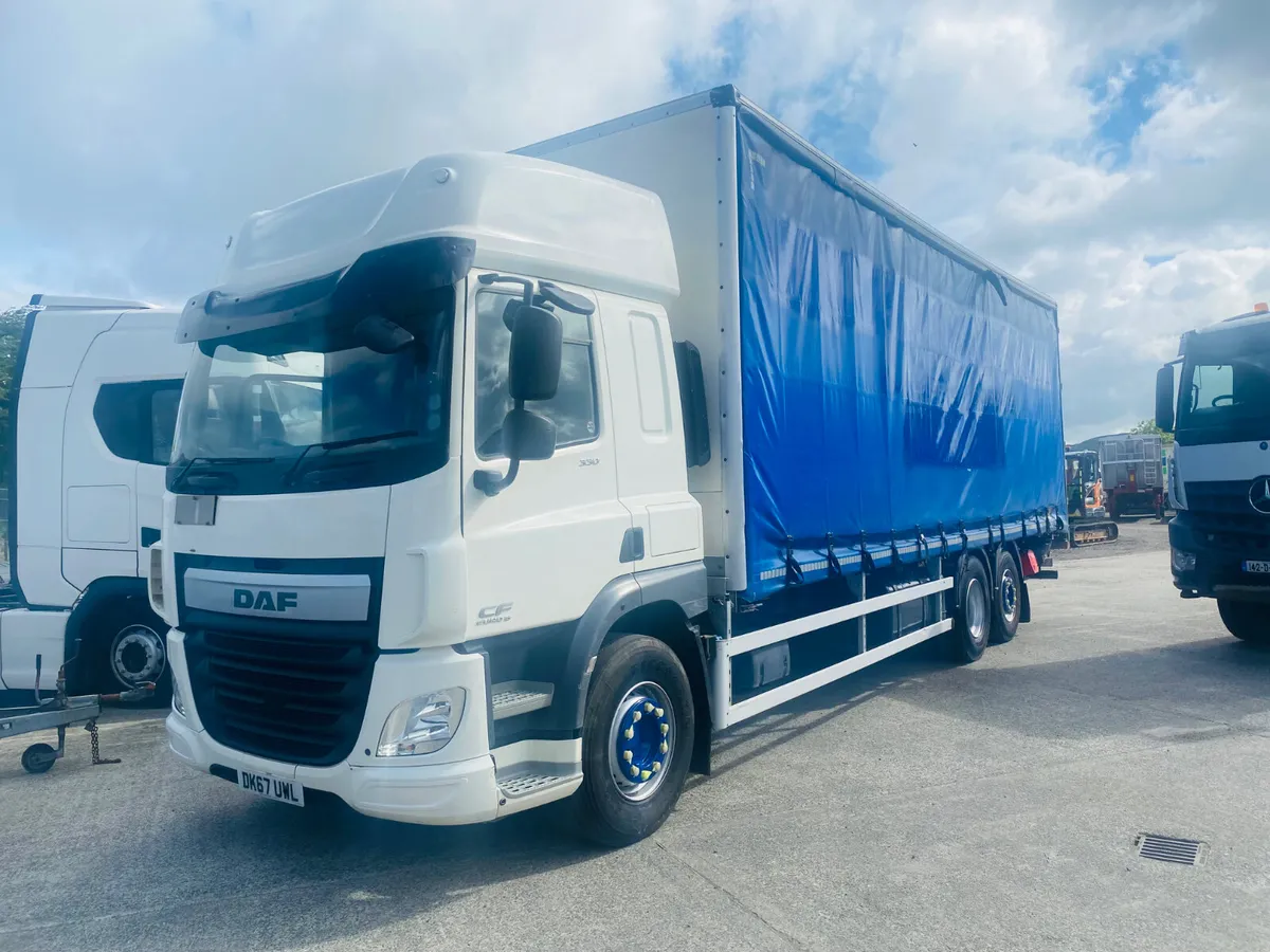 2017 Daf cf 330 6x2 Curtiansiders - Image 3