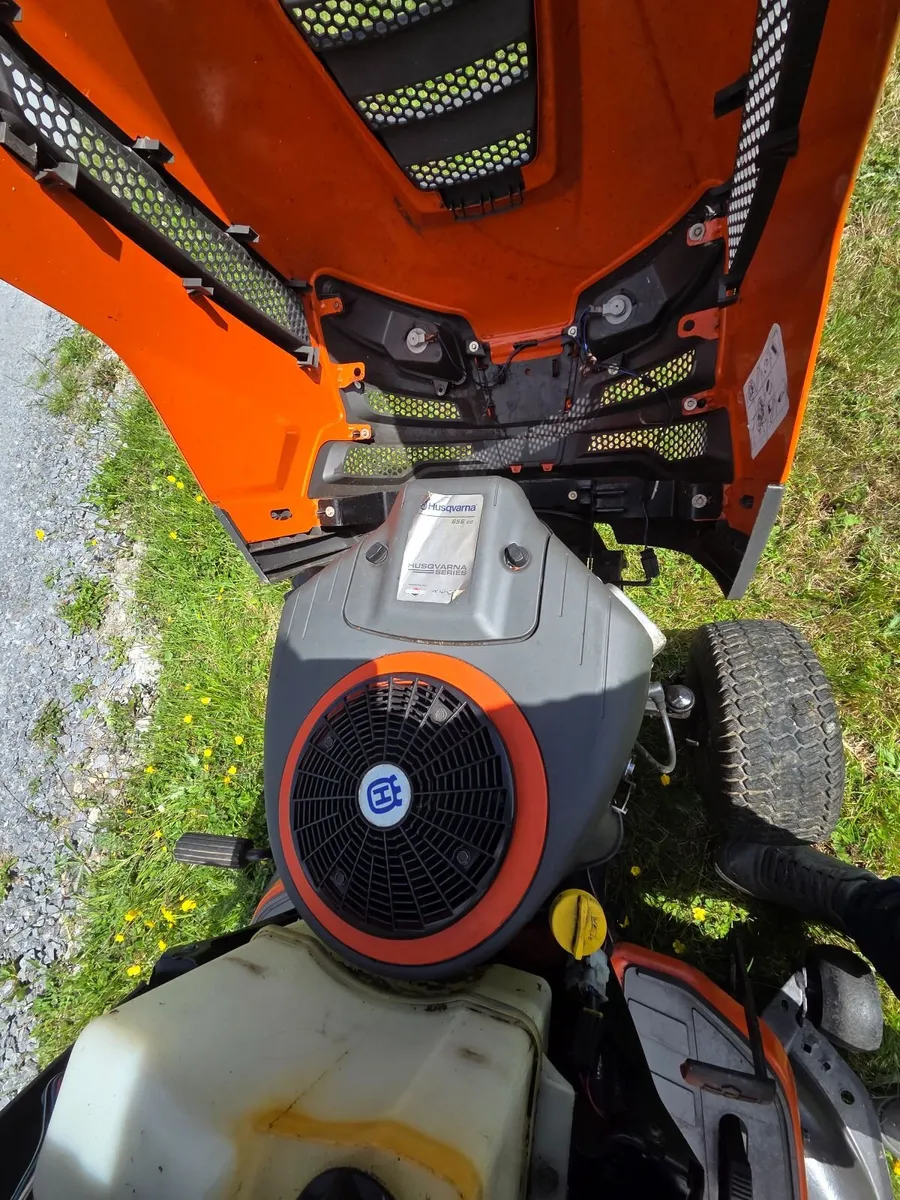 For sale huskqarna TC142 ride on mower - Image 2