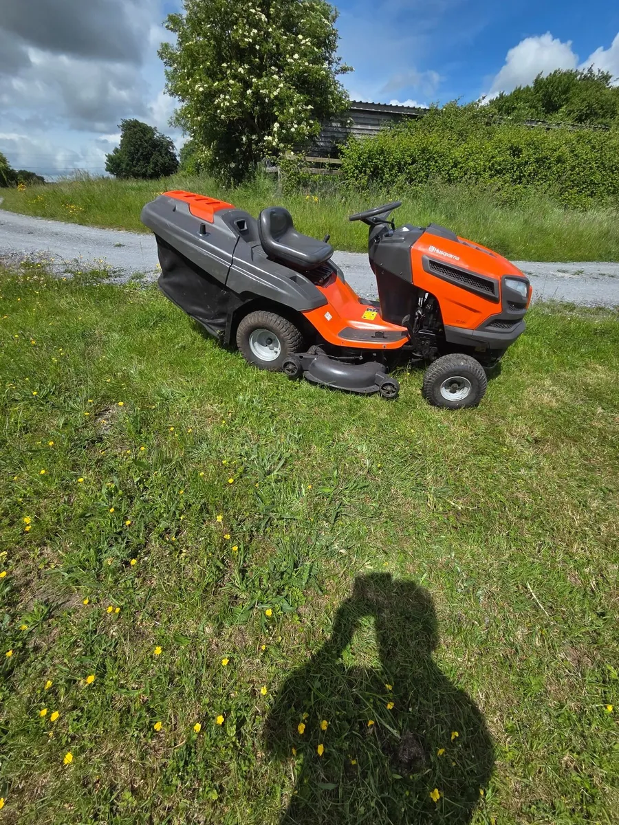 For sale huskqarna TC142 ride on mower - Image 1