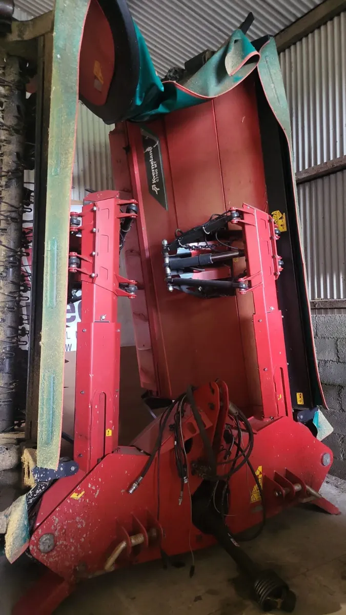 KVERNELAND TRIPLE MOWER SET - Image 2