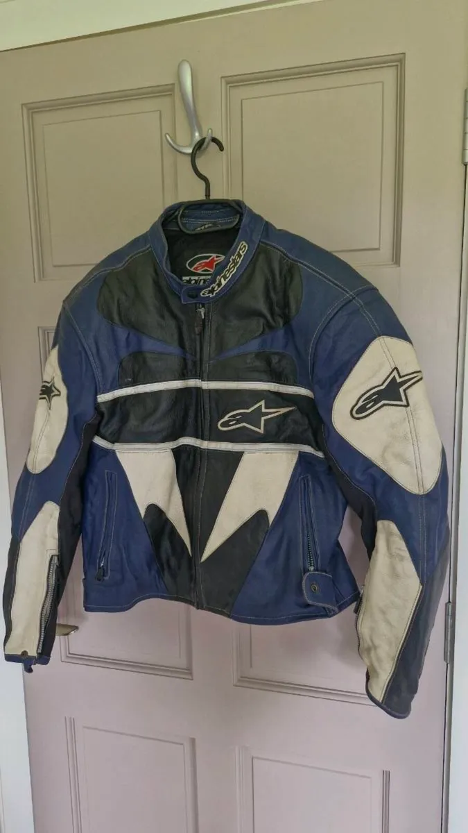Motorcycle & Bicycle Gear - Image 3