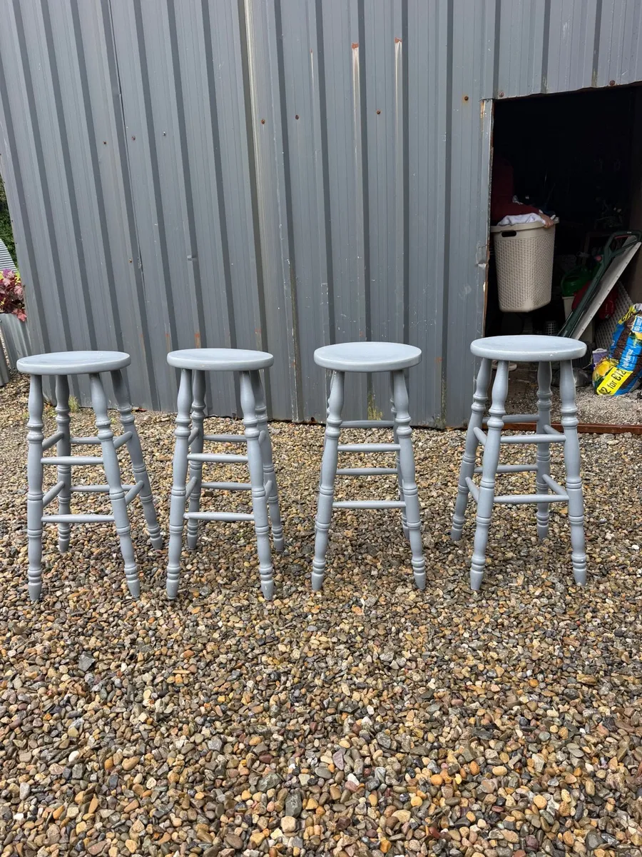 Set of 4 Solid Wood Bar Stools – Grey - Image 1