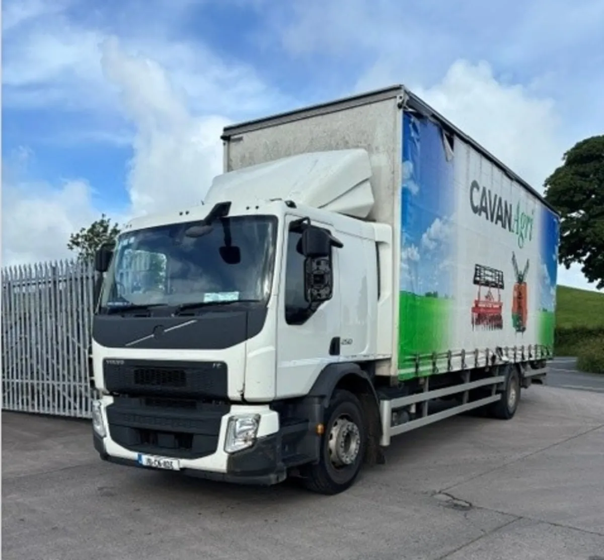 2019 Volvo FE 4x2 Rigid Curtain Sider - Image 2