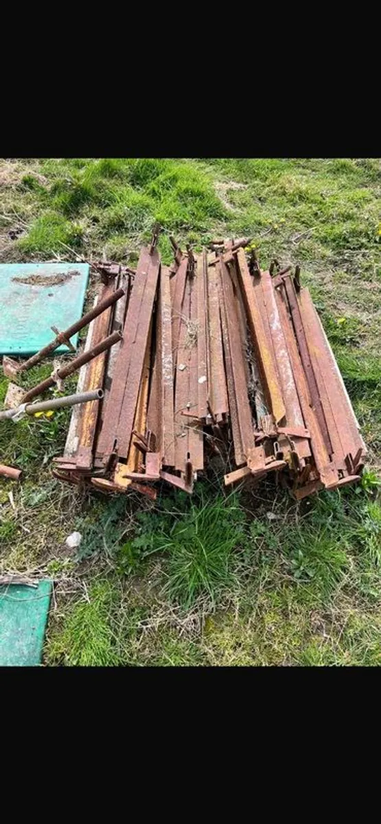 scaffolding - Image 1