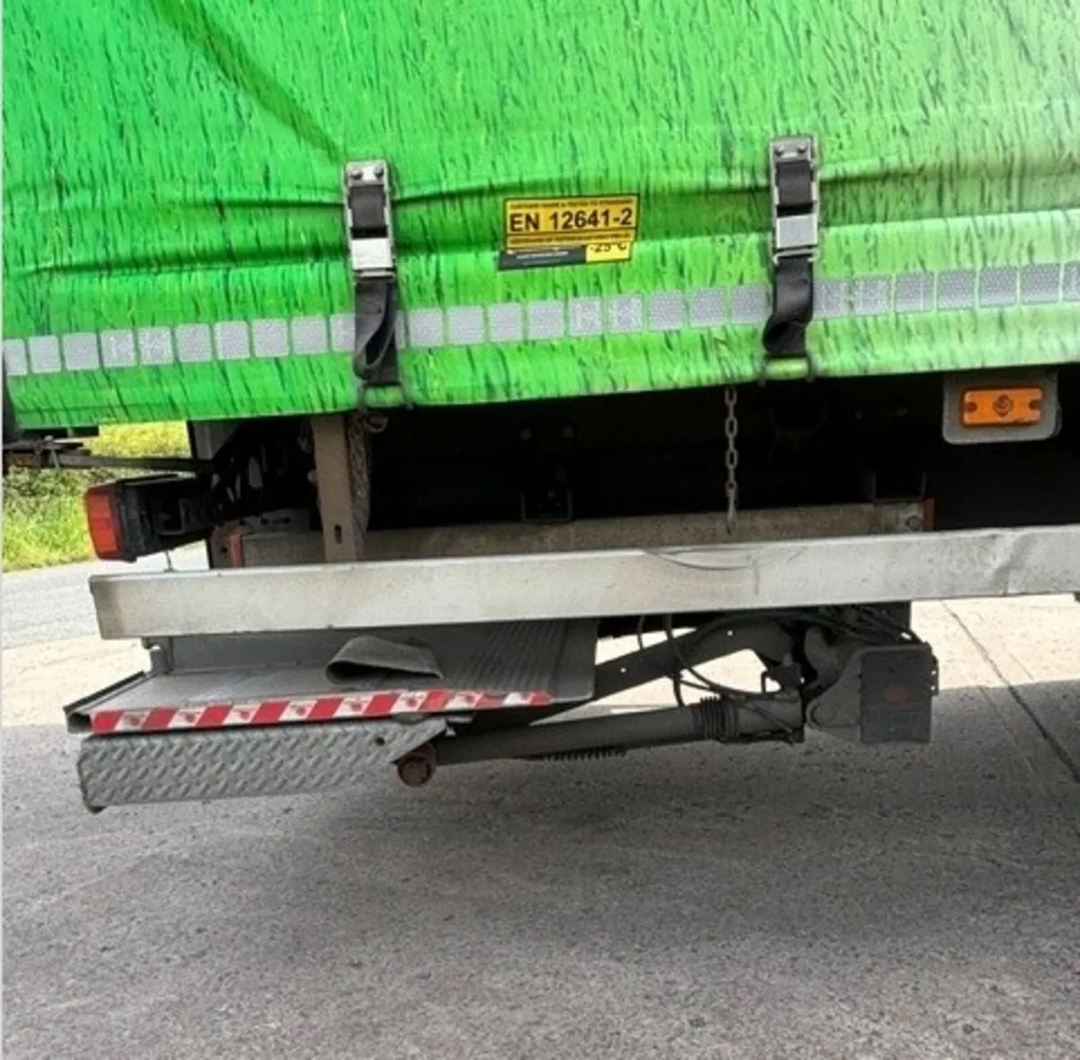 2019 Volvo FE 4x2 Rigid Curtain Sider - Image 4