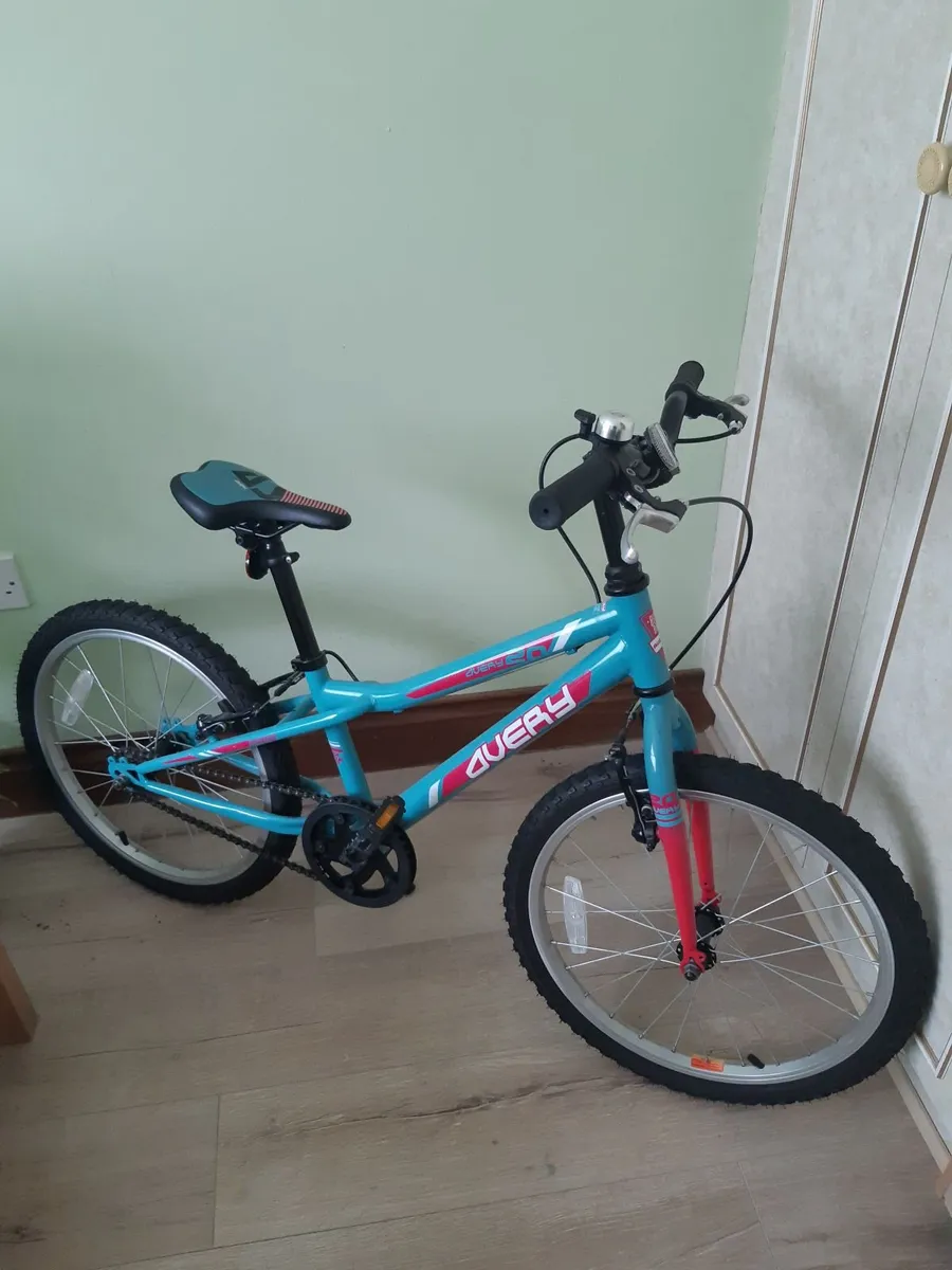 Avery 20, Child's Bike - Image 1
