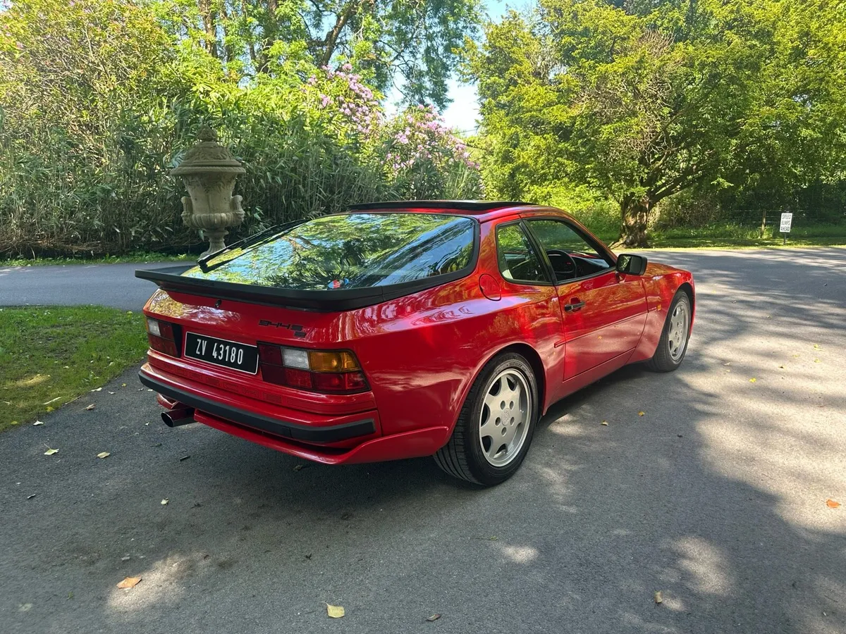 Porsche 944 S2 - Image 4