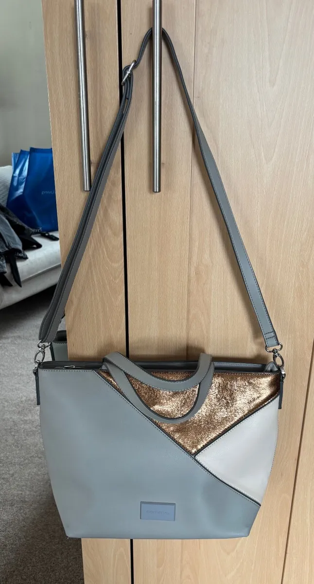 Purse from comma - Image 1