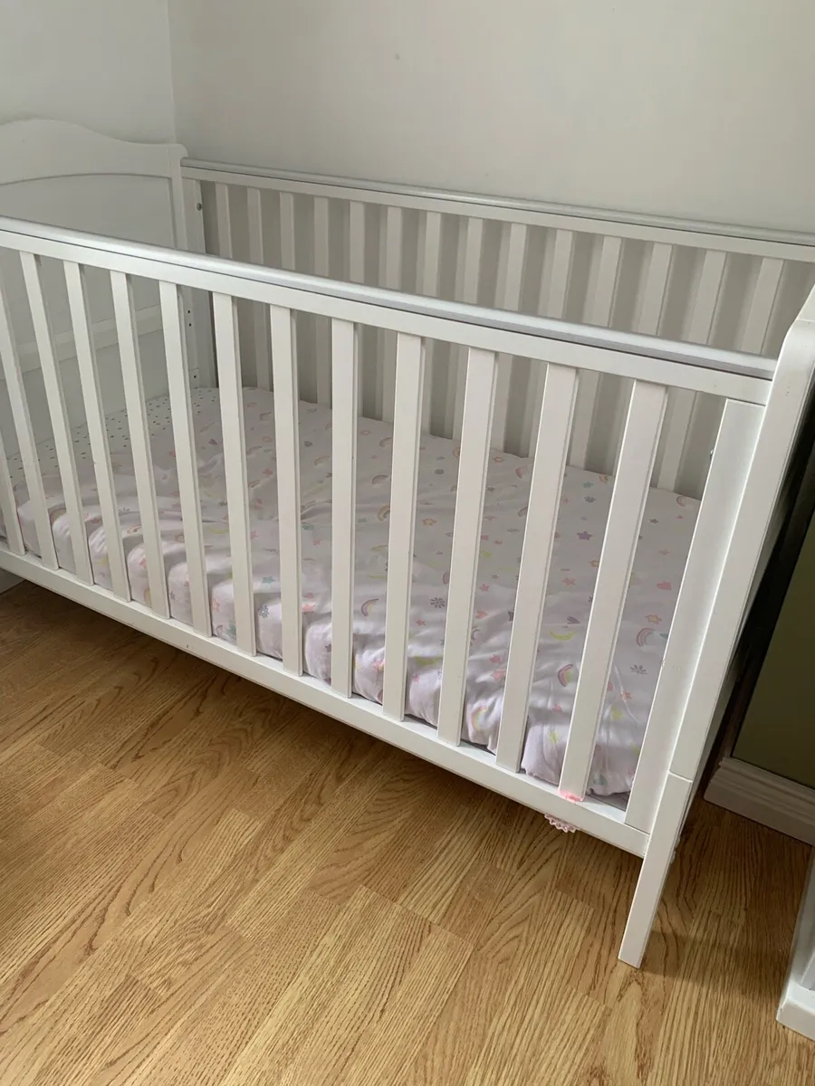 Babylo Ella cot bed - Image 1
