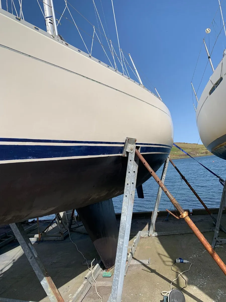 Sigma 33 Fin Keel  cruiser/racer - Image 3