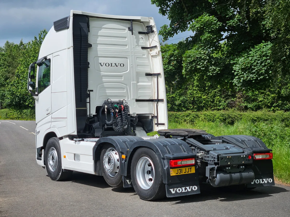 2023 (73) VOLVO FH VERSION 5 - Image 3