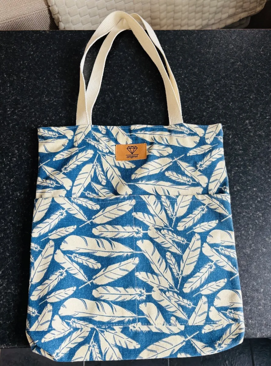 Tote bag