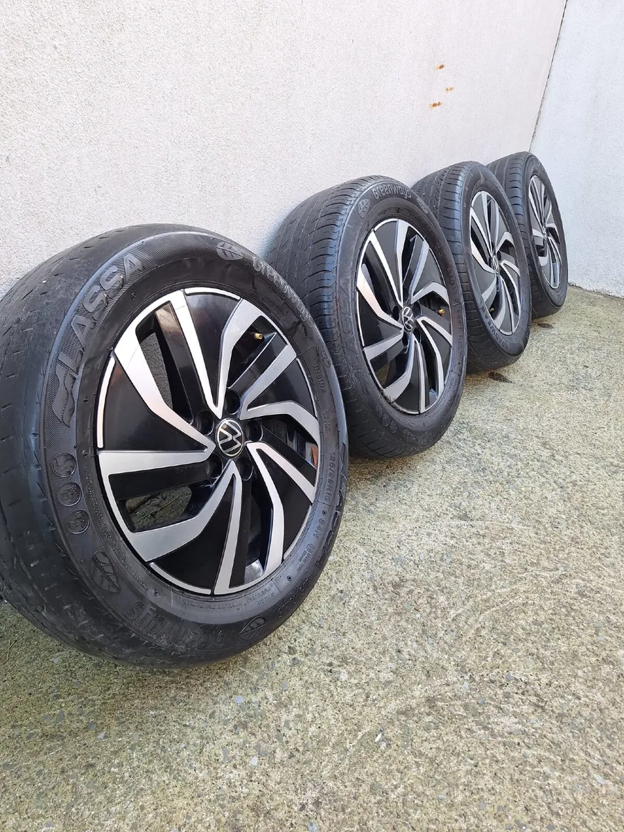 VW Polo 15 inch alloys - Image 1