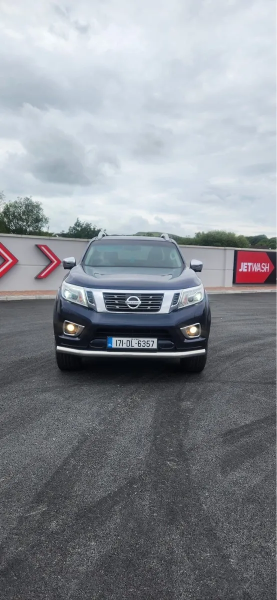 Nissan Navara Tekna - Image 1