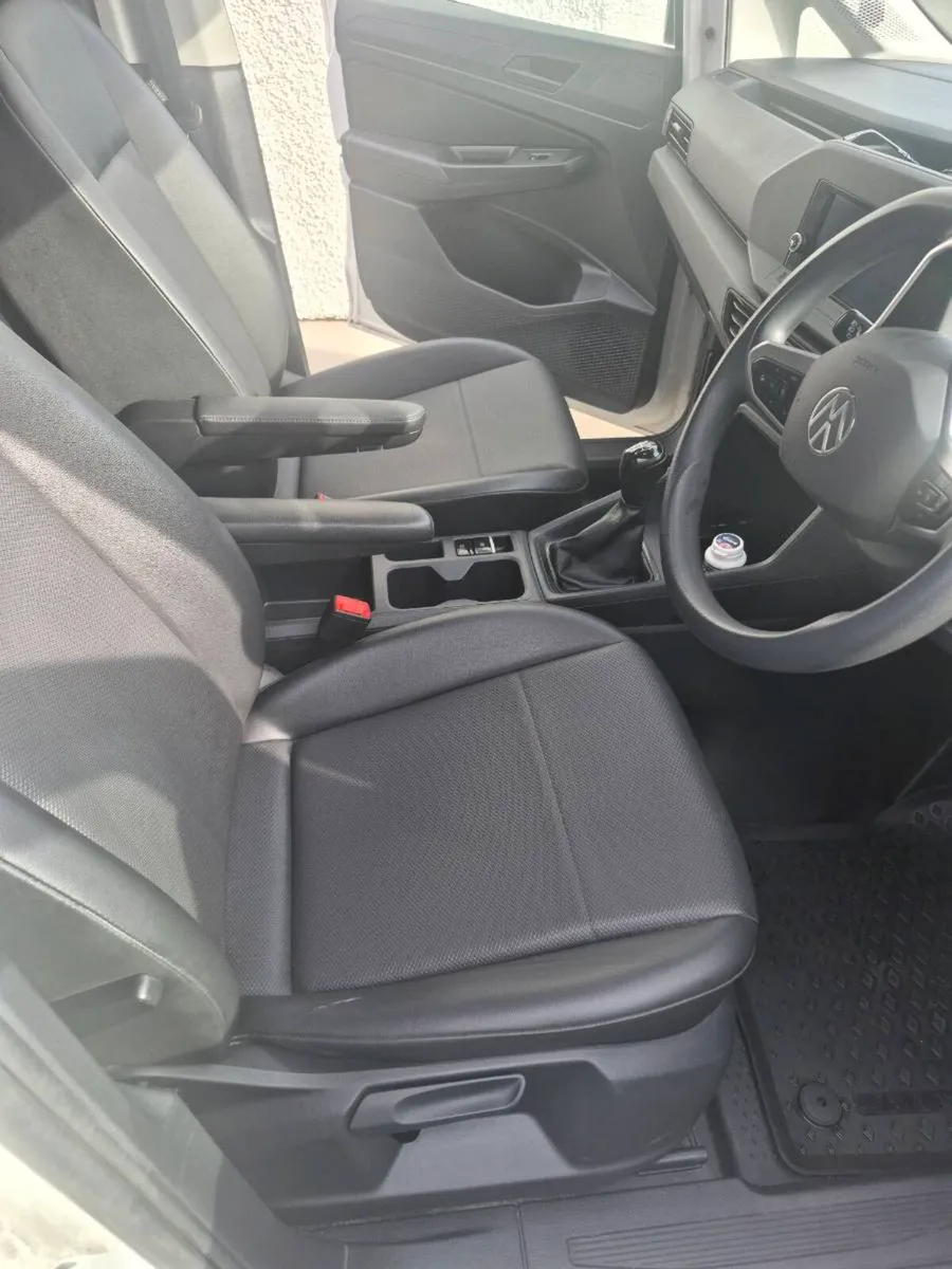 VW Caddy - Image 4