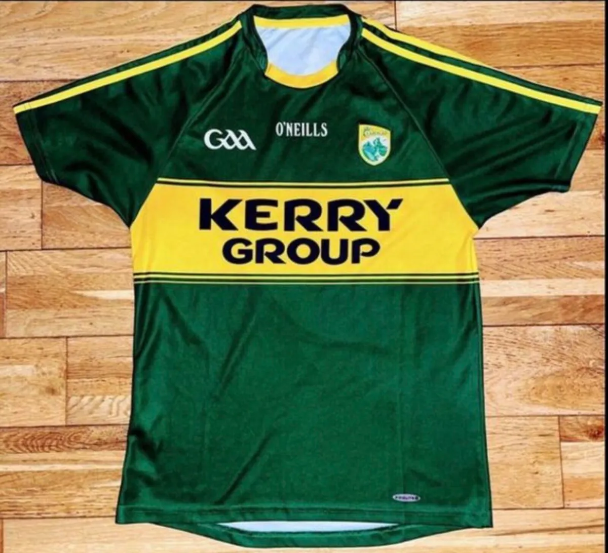 Kerry Jersey size medium - Image 1
