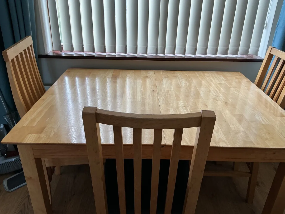 Lovely Table and chairs - Image 1