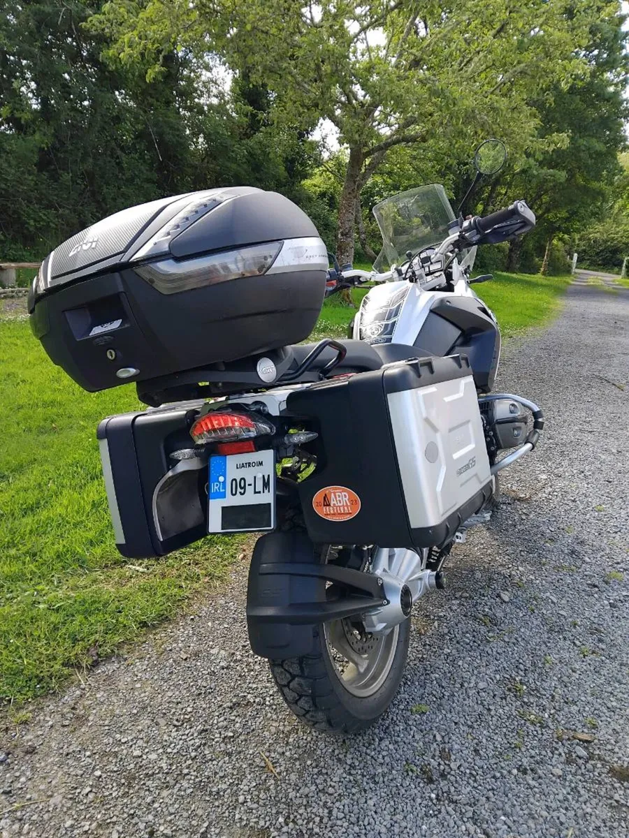 Motorcycle - Image 4