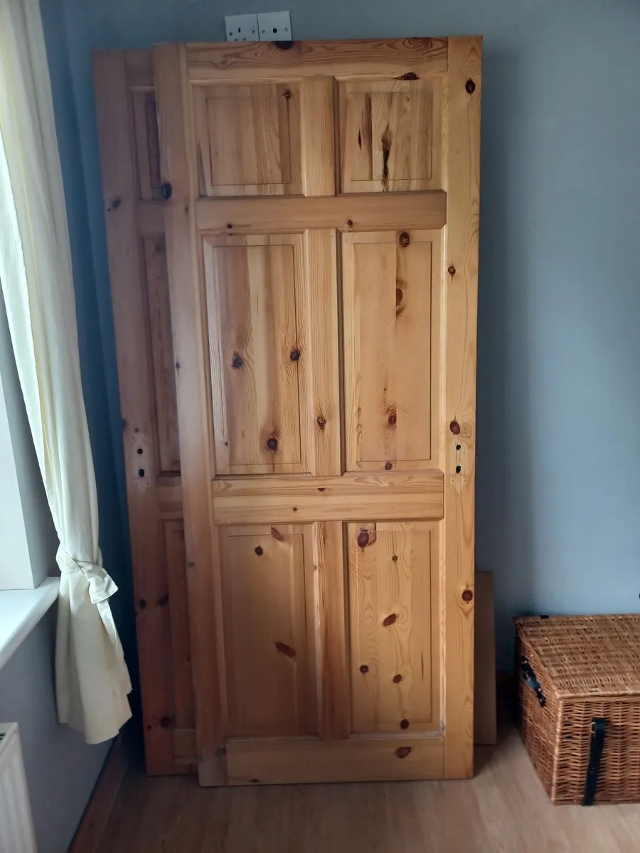 Internal pine doors - Image 2