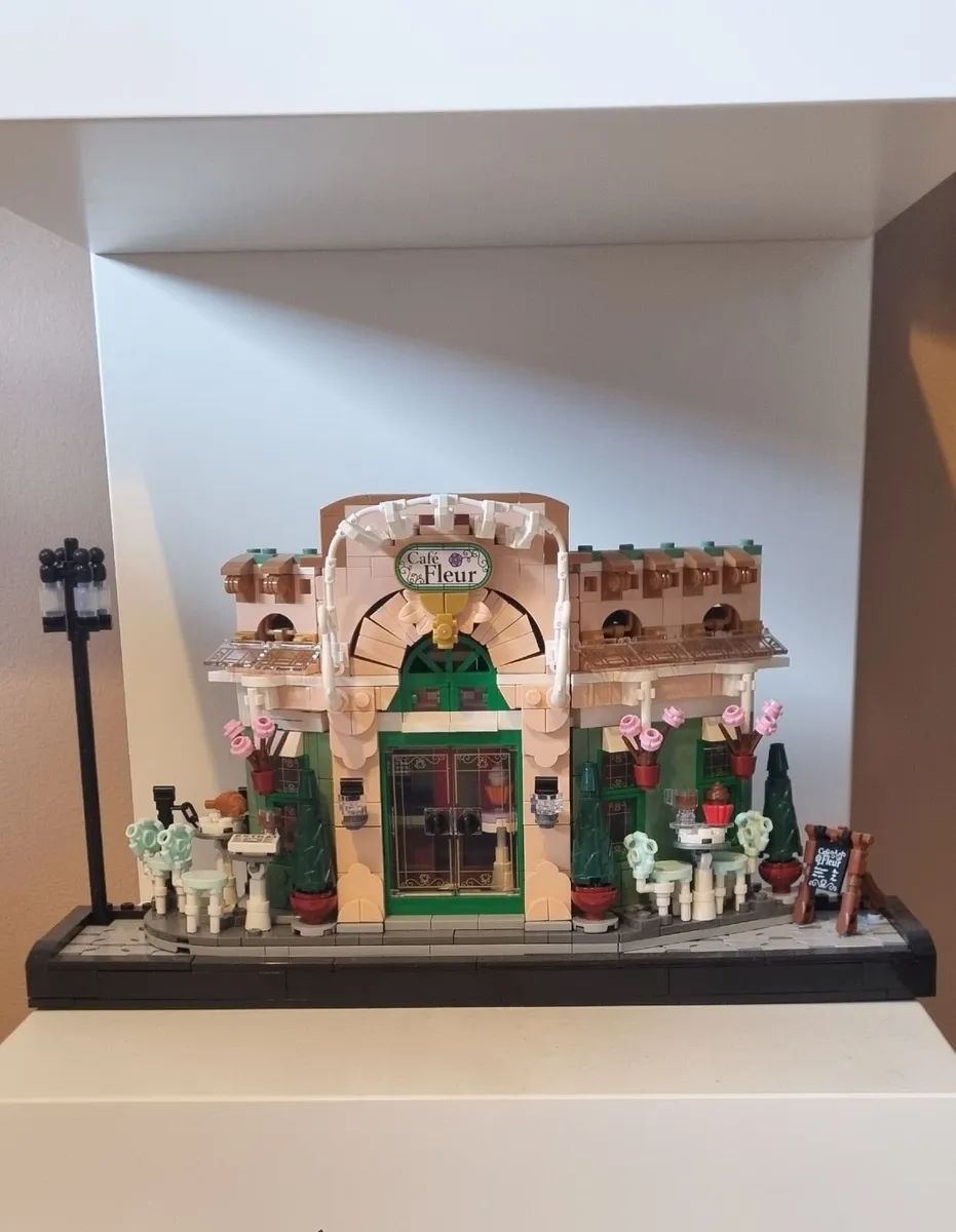 Lego Icons- French Cafe 10362 - Image 2